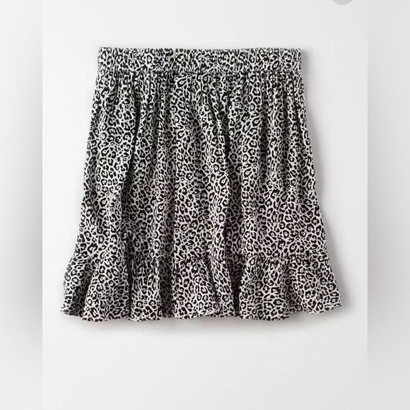 American Eagle High-Waisted Leopard Print Mini Skirt - Size: Small - Picture 5 of 5